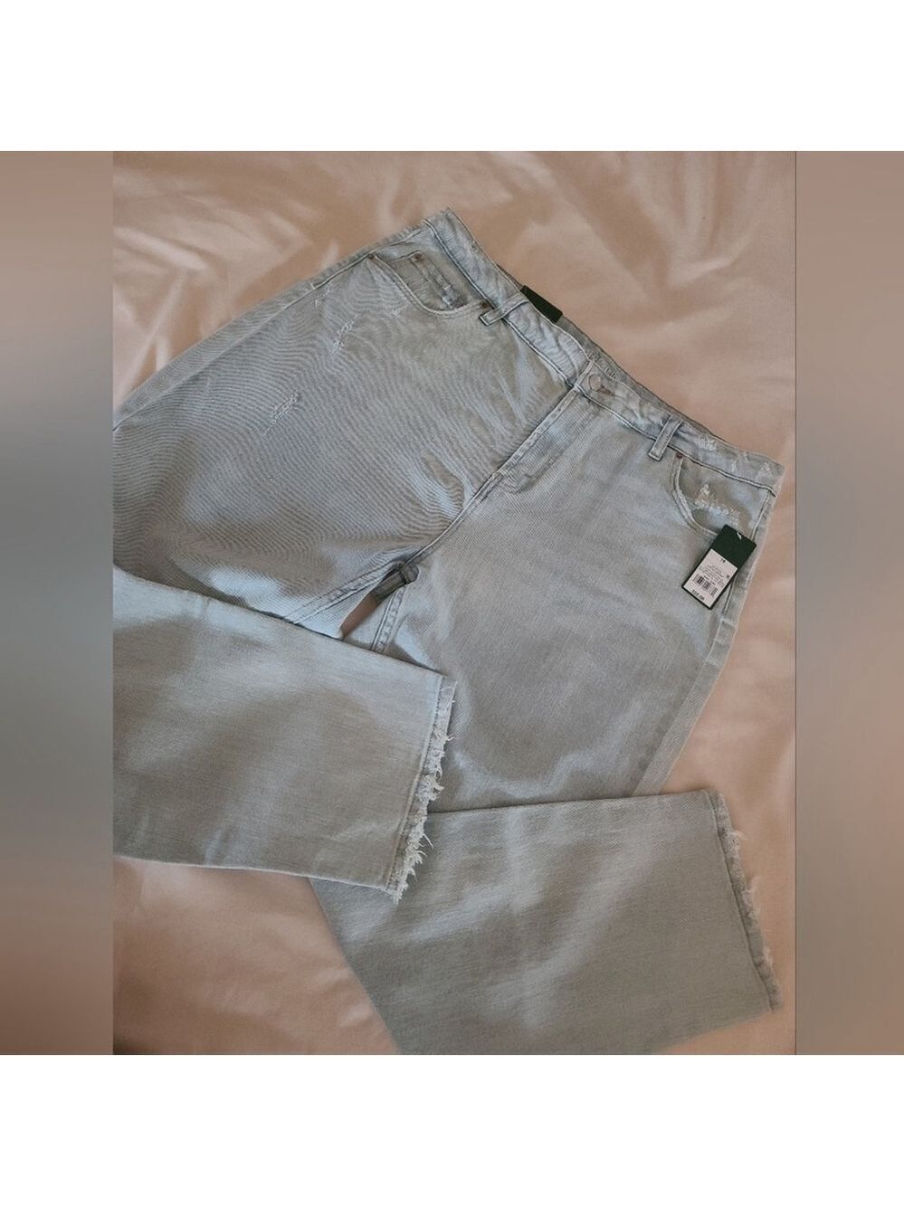 NWT Wild Fable High Rise Distressed Mom Jeans Size 18 - Picture 4 of 9